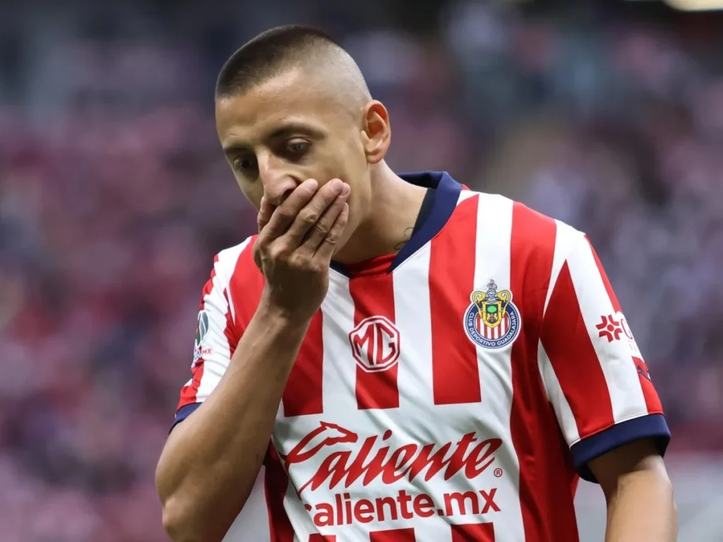 Piojo Roberto Alvarado jugador de chivas de guadalajara 