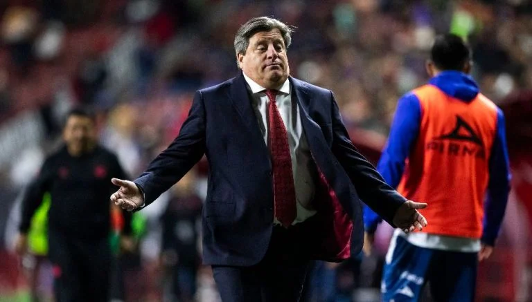 Costa Rica obliga a Miguel Herrera a tener a este asistente técnico