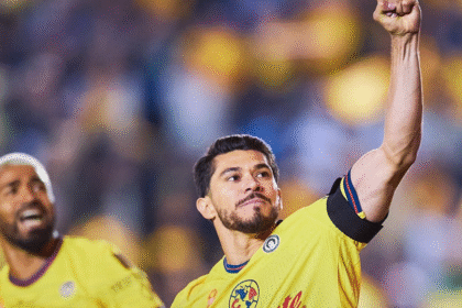 Henry Martín le dio misterioso objeto al árbitro en la final ¿Qué era?
