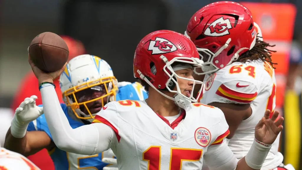Kansas City Chiefs Mahomes Chargers