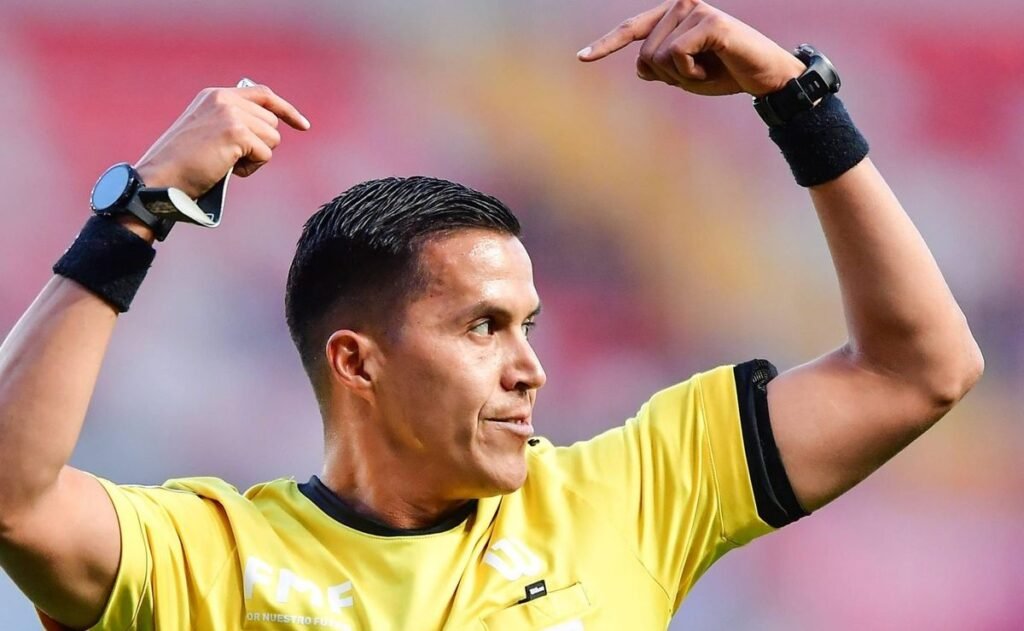 América ingresa protesta formal por el arbitraje de Daniel Quintero, reporta ESPN