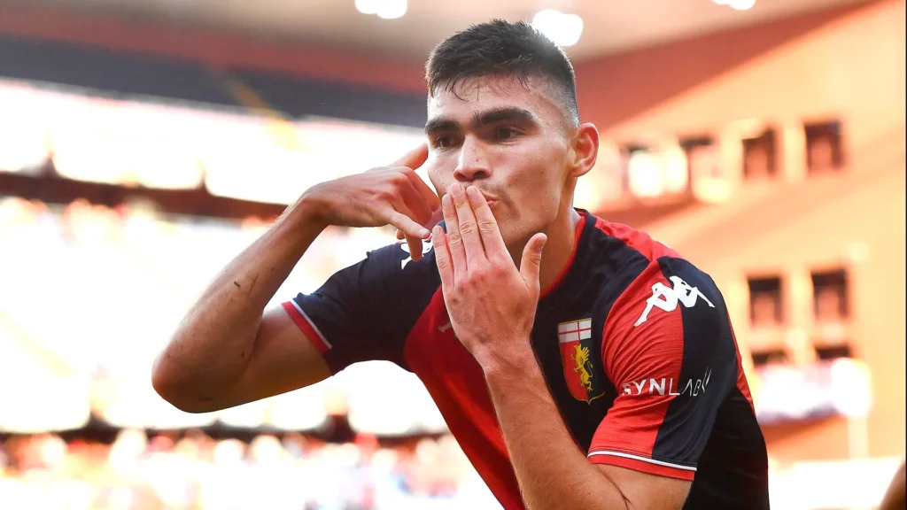 Johan Vásquez anota un gol