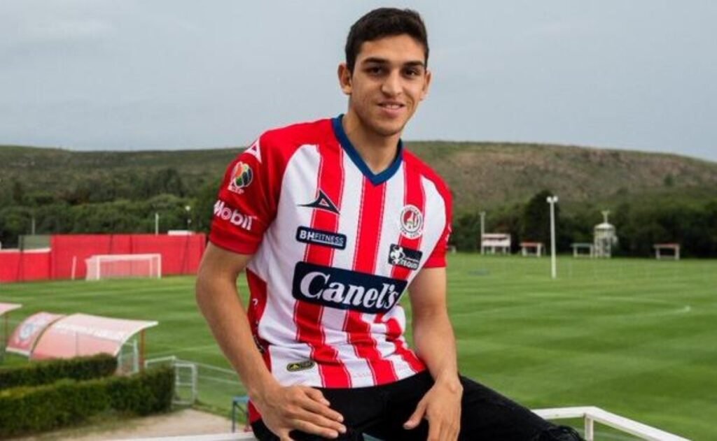 Según John Sutcliffe,  América ya tendría el sustituto de Javairô Dilrosun 