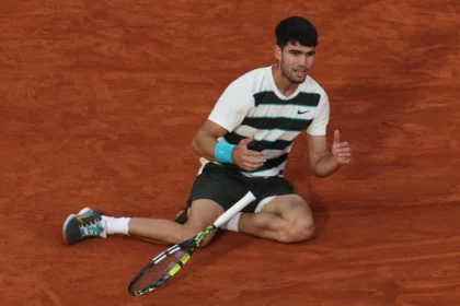 Carlos Alcaraz gana el Abierto de Francia tras vencer a Jannik Sinner