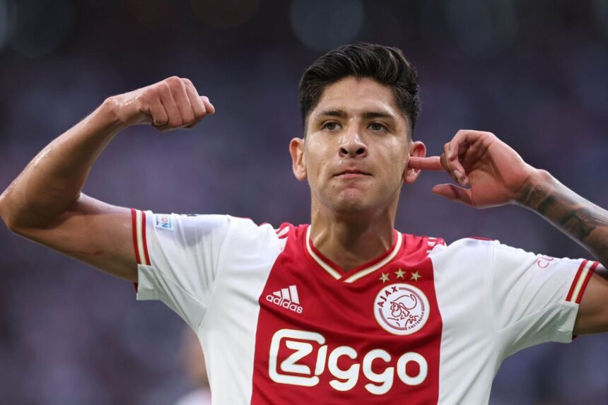 Edson Álvarez dentro de los 100 mejores jugadores en la historia del Ajax