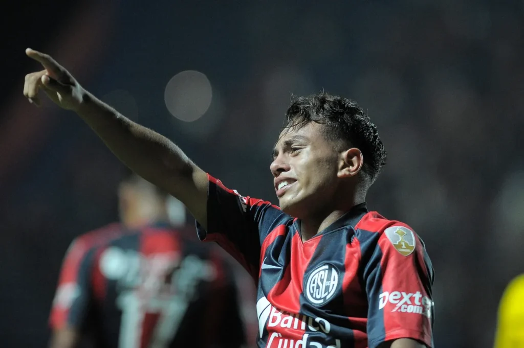 Jugador argentino es hospitalizado tras recibir balazo