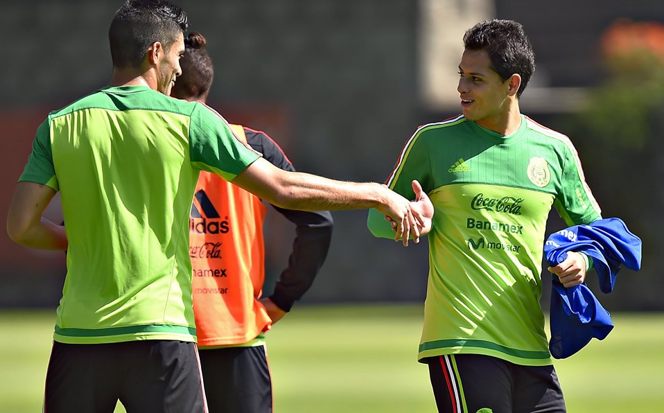¿Quién es el máximo goleador de la selección Mexicana?