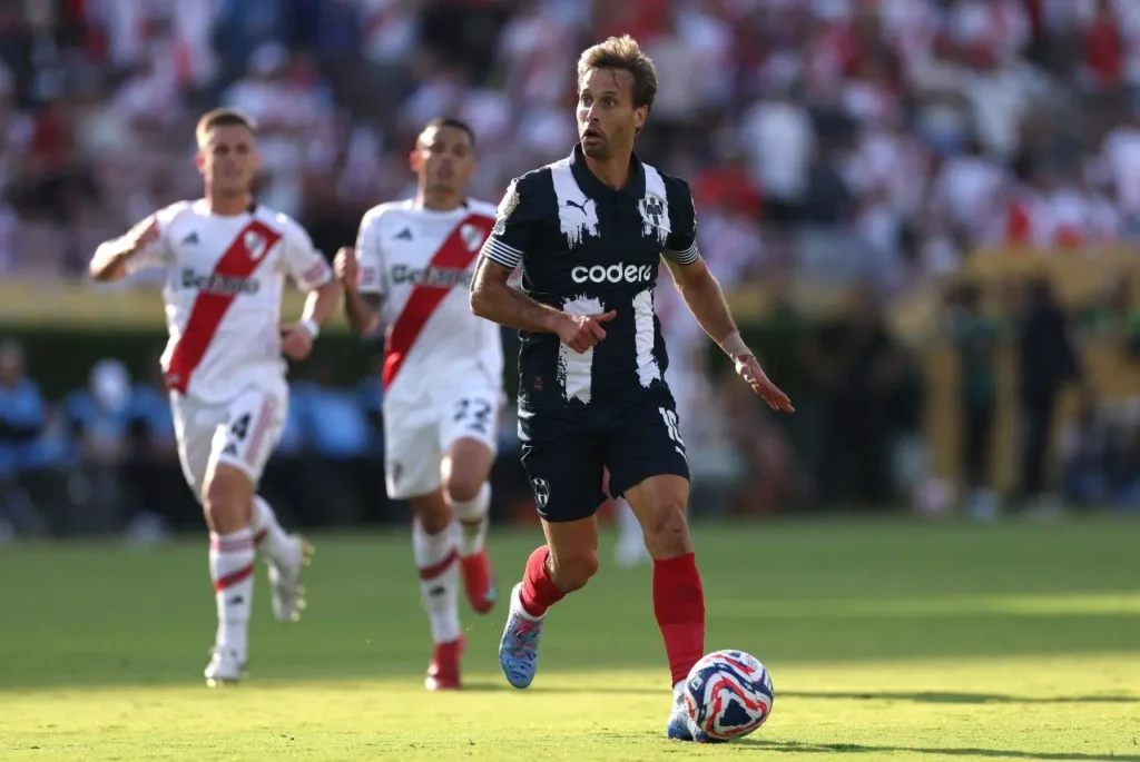 sergio-canales-rayados-5c03eca7-focus-0-0-1479-828