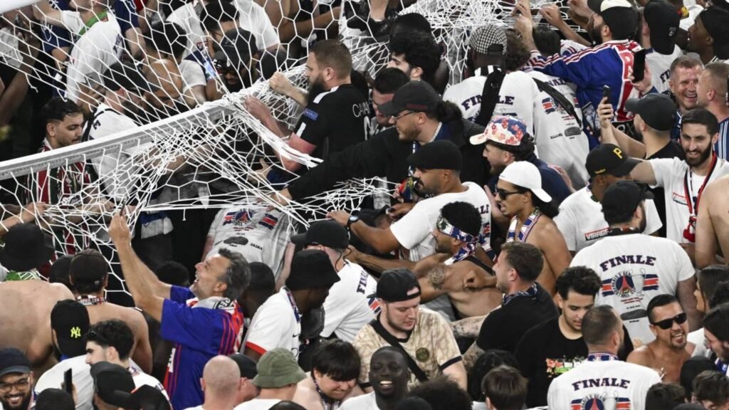 Afición del PSG y sus disturbios dejan 2 muertos y 1 policía en coma