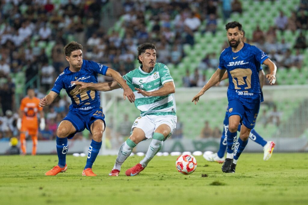 Santos golea a Pumas en el comienzo del Apertura 2025