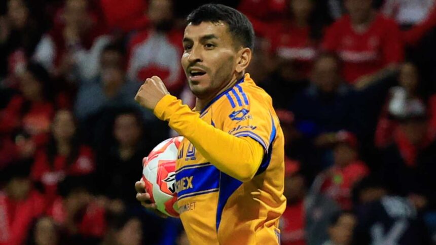 Ángel Correa anota su primer doblete en Tigres