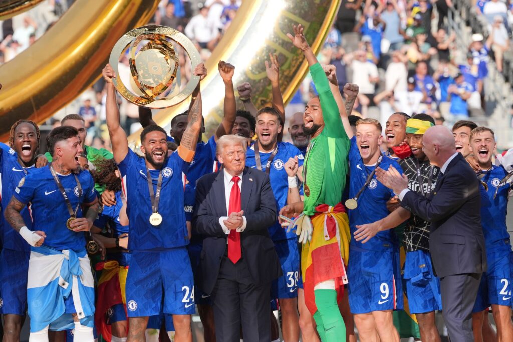 Donald Trump se queda con el trofeo OFICIAL del mundial de clubes