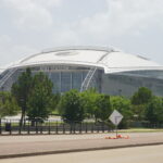 Exterior del AT&T Stadium, casa de los Dallas Cowboys, en Arlington en junio de 2020