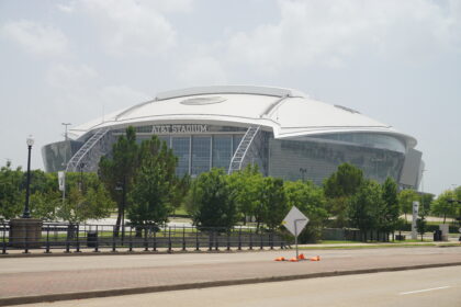 Exterior del AT&T Stadium, casa de los Dallas Cowboys, en Arlington en junio de 2020