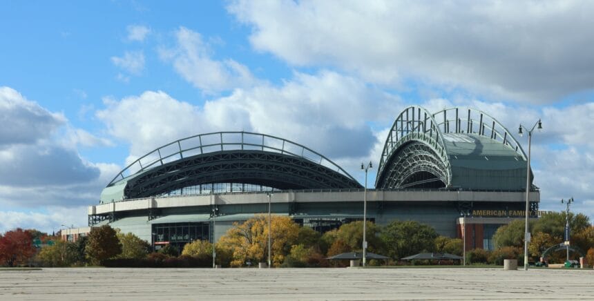 Vista exterior de American Family Field en Milwaukee