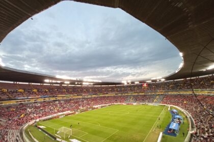 Vista del Estadio Jalisco durante un partido en febrero de 2022