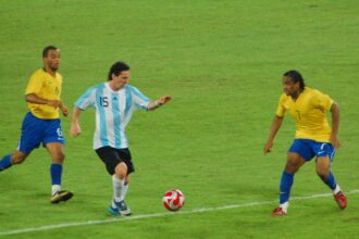 Lionel Messi con Argentina ante Brasil en los Juegos Olímpicos de Beijing, el 19 de agosto de 2008