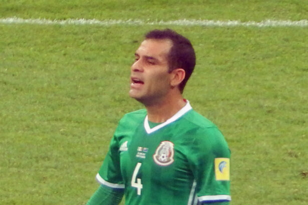 Rafael Márquez como jugador de México contra Nueva Zelanda el 21 de junio de 2017; no corresponde a la conferencia de 2026