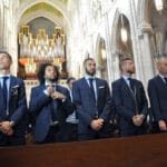 Jugadores del Real Madrid con el trofeo de la Champions durante los festejos de 2018